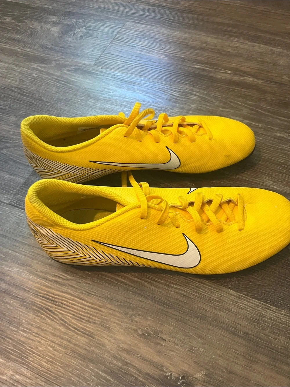 Nike Vapor 12 Academy Neymar Jr FG/MG Mens Sz 10 Yellow Soccer Cleats AO3131-710